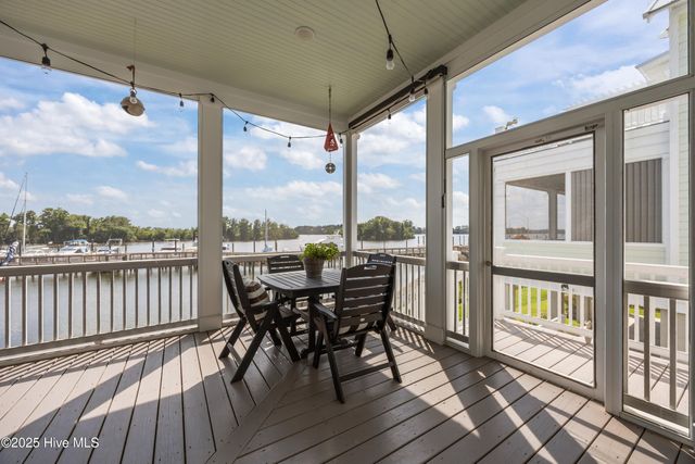 301 Moss Way, Washington, NC 27889