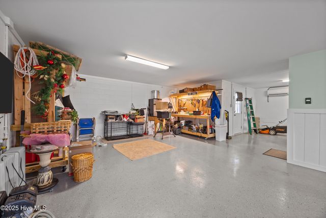 301 Moss Way, Washington, NC 27889