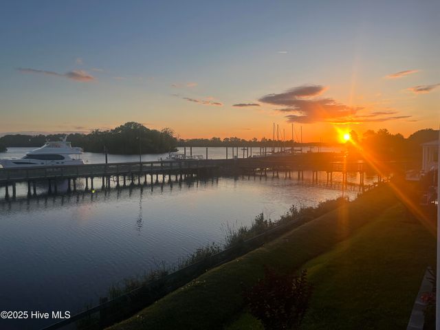 301 Moss Way, Washington, NC 27889