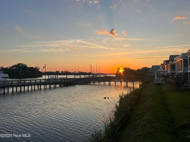 301 Moss Way, Washington, NC 27889