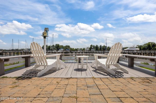 301 Moss Way, Washington, NC 27889