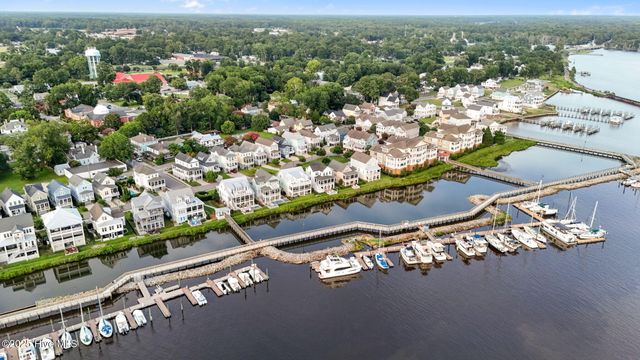 301 Moss Way, Washington, NC 27889