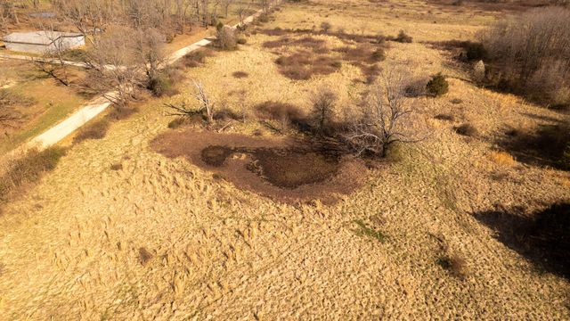 3936 County Road 385, Koshkonong, MO 65692