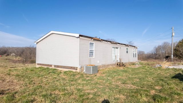 3936 County Road 385, Koshkonong, MO 65692