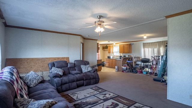 3936 County Road 385, Koshkonong, MO 65692