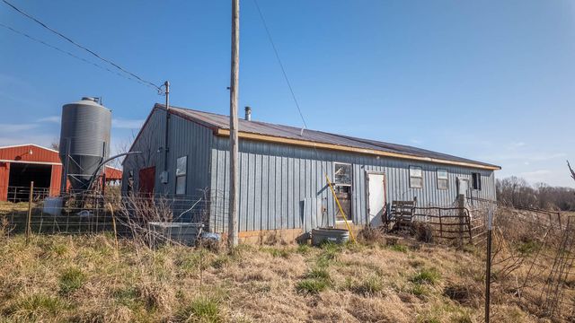 3936 County Road 385, Koshkonong, MO 65692