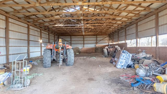 3936 County Road 385, Koshkonong, MO 65692