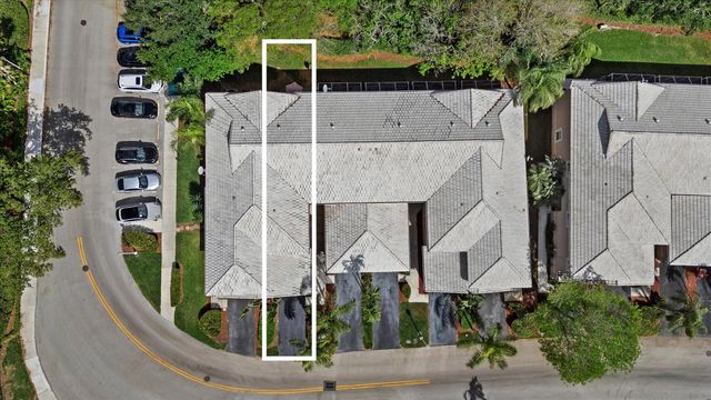 2264 Salerno Circle, Weston, FL 33327