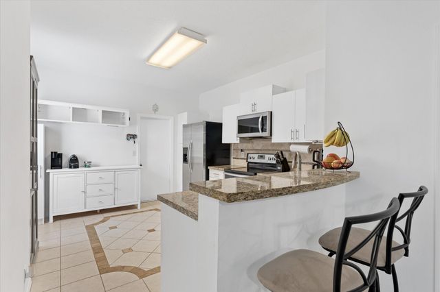 2264 Salerno Circle, Weston, FL 33327