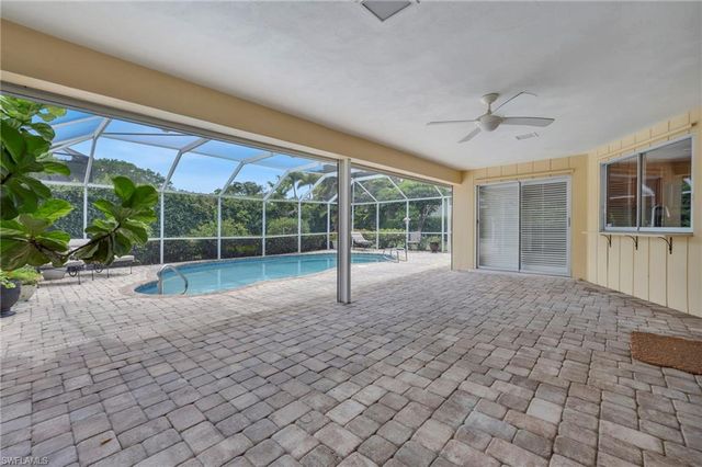 656 Binnacle DR, Naples, FL 34103