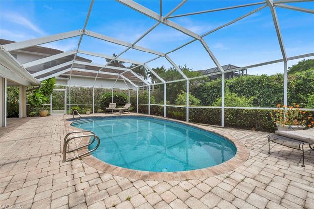 656 Binnacle DR, Naples, FL 34103