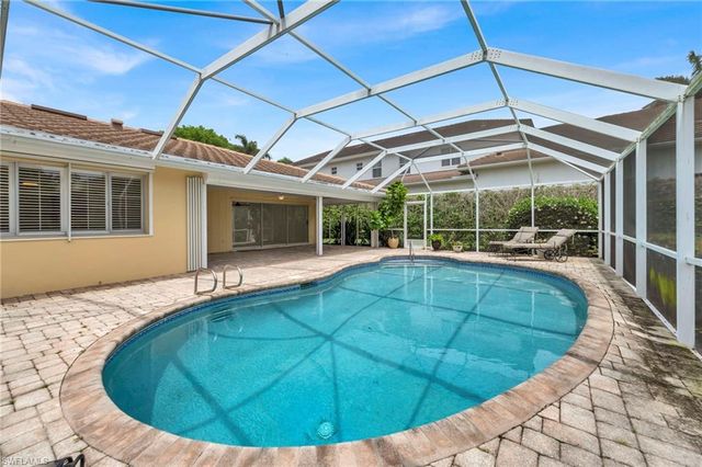 656 Binnacle DR, Naples, FL 34103