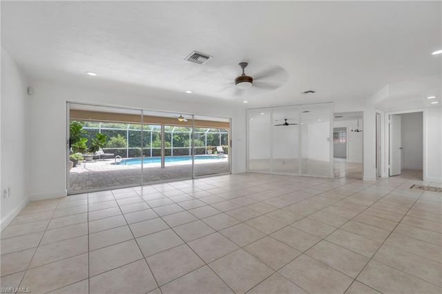 656 Binnacle DR, Naples, FL 34103