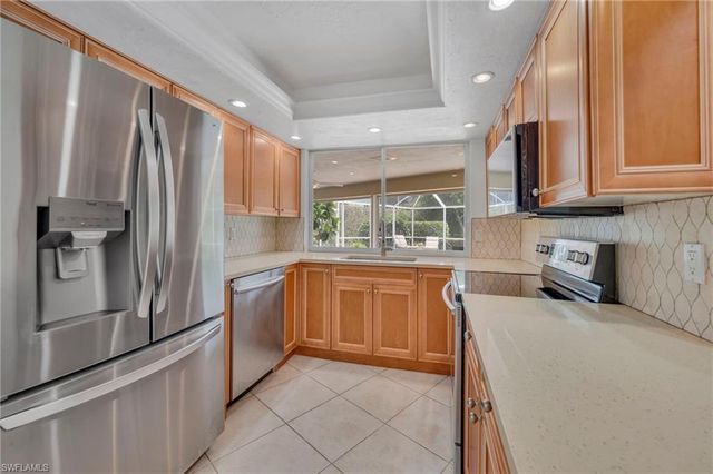 656 Binnacle DR, Naples, FL 34103