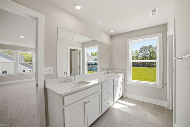 1405 Wharf Hill DR, Smithfield, VA 23430