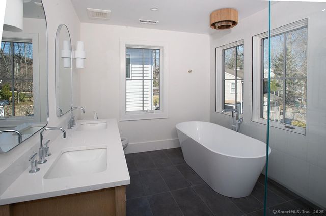 6 Down River Road, New Canaan, CT 06840