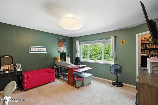 20884 Trailhead Avenue, Eagle River, AK 99577