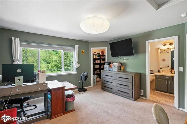 20884 Trailhead Avenue, Eagle River, AK 99577