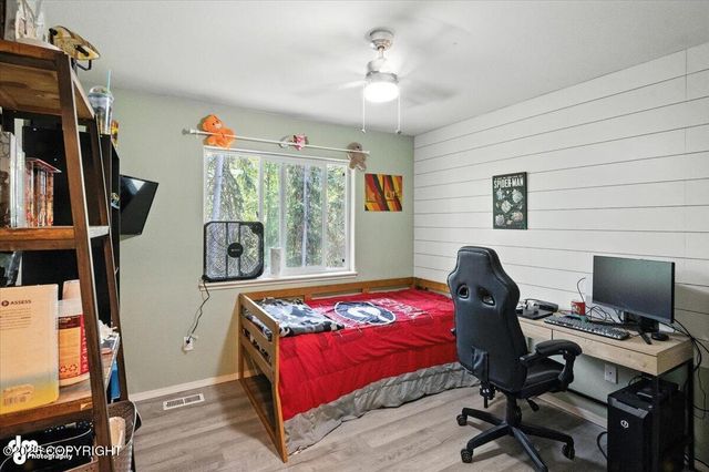 20884 Trailhead Avenue, Eagle River, AK 99577