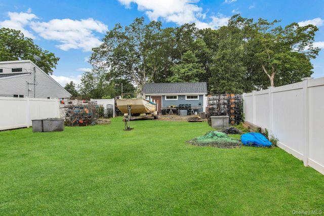 30 Island Boulevard, Bohemia, NY 11716