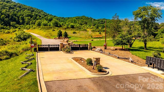 0000 High Rock View Drive 40, Canton, NC 28716