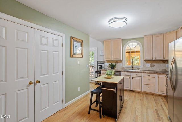 205 Hickory Glen Lane, Holly Springs, NC 27540