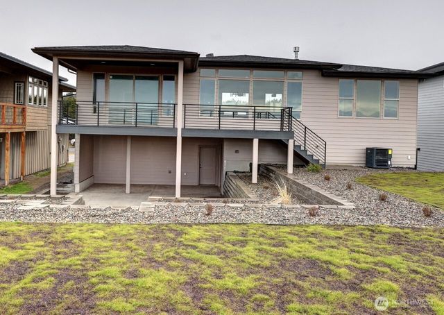 31905 G Street, Ocean Park, WA 98640