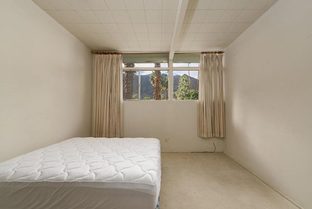 866 N Topaz Circle, Palm Springs, CA 92262