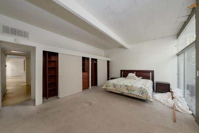 866 N Topaz Circle, Palm Springs, CA 92262