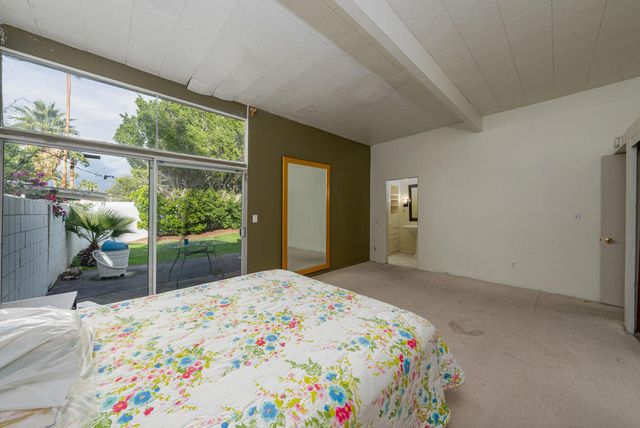 866 N Topaz Circle, Palm Springs, CA 92262