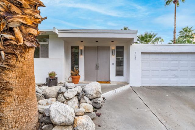 866 N Topaz Circle, Palm Springs, CA 92262