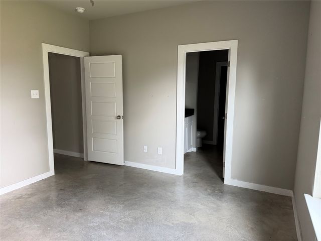 202 E Henderson Street, Itasca, TX 76055