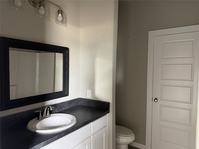 202 E Henderson Street, Itasca, TX 76055