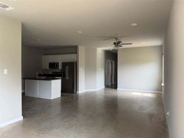 202 E Henderson Street, Itasca, TX 76055
