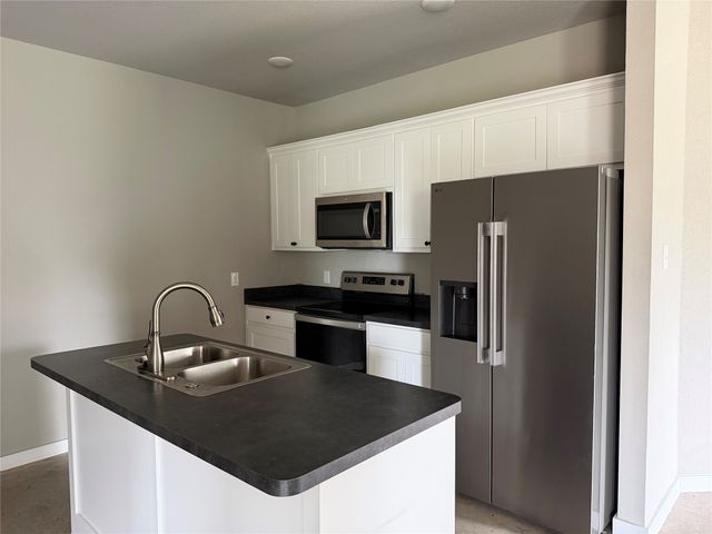 202 E Henderson Street, Itasca, TX 76055
