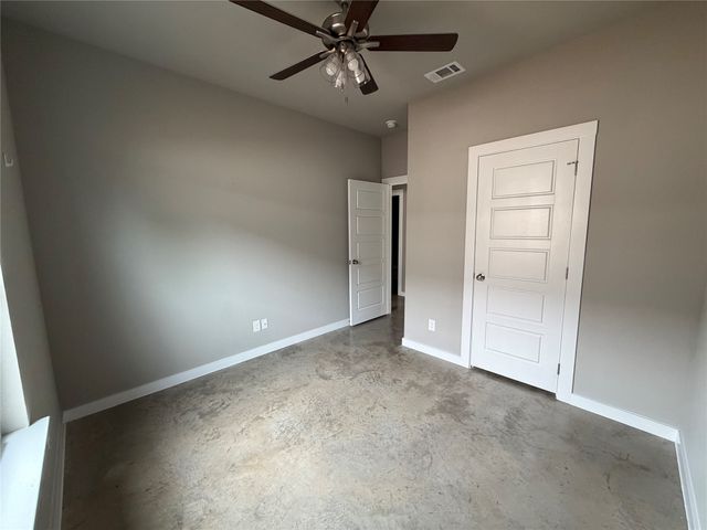 202 E Henderson Street, Itasca, TX 76055