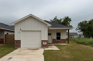 202 E Henderson Street, Itasca, TX 76055
