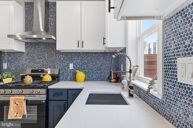 2319 CROSS ST, Philadelphia, PA 19146