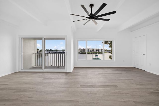 624 Southwind Circle 4, North Palm Beach, FL 33408