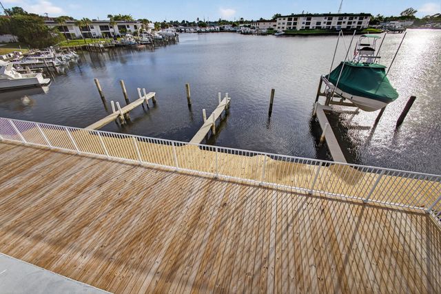 624 Southwind Circle 4, North Palm Beach, FL 33408