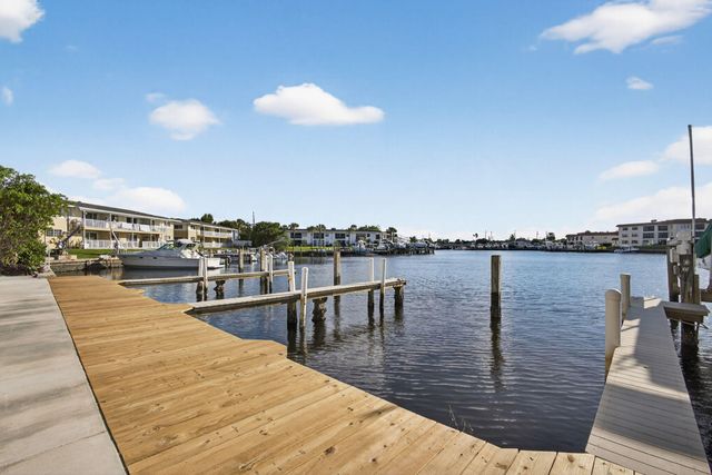 624 Southwind Circle 4, North Palm Beach, FL 33408