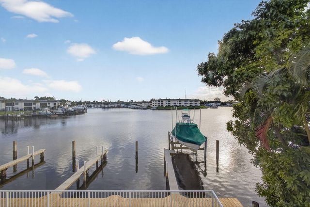 624 Southwind Circle 4, North Palm Beach, FL 33408