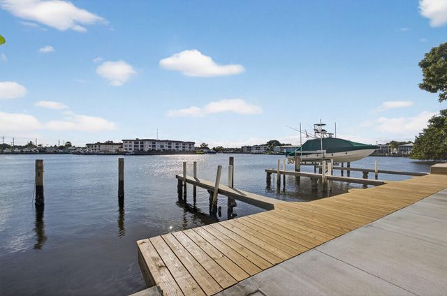 624 Southwind Circle 4, North Palm Beach, FL 33408