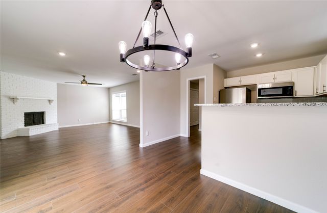 6824 Trail Lake Drive 6826, Fort Worth, TX 76133