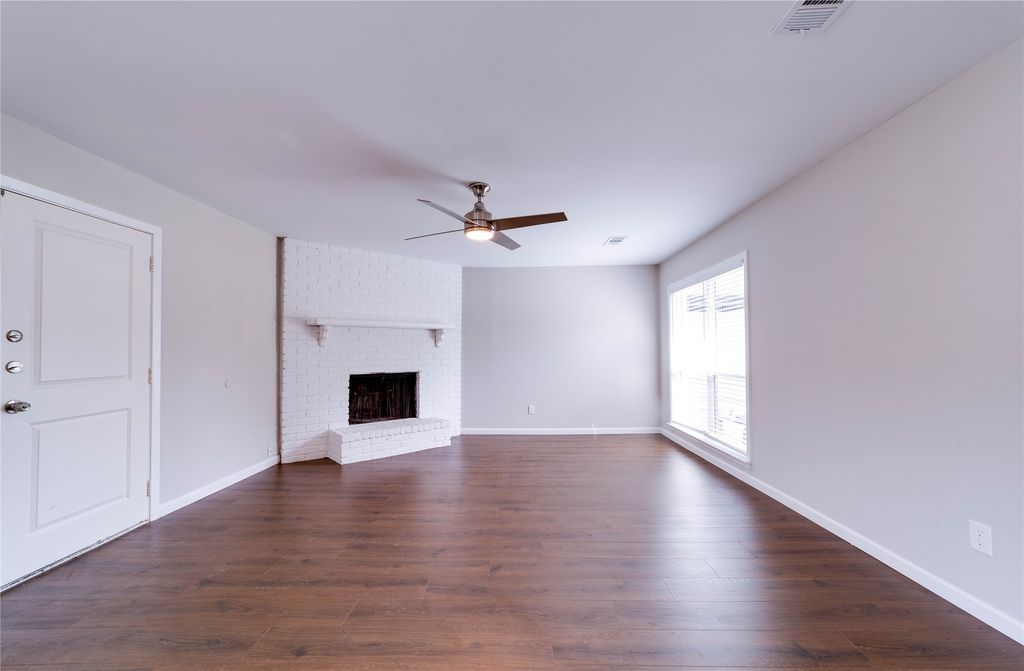 6824 Trail Lake Drive 6826, Fort Worth, TX 76133