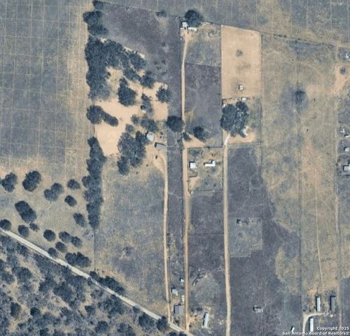 406 Hernandez, Poteet, TX 78065