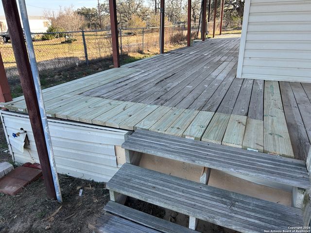 406 Hernandez, Poteet, TX 78065