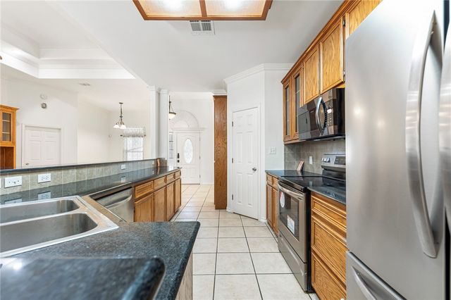 3114 Paris Dr, Corpus Christi, TX 78414