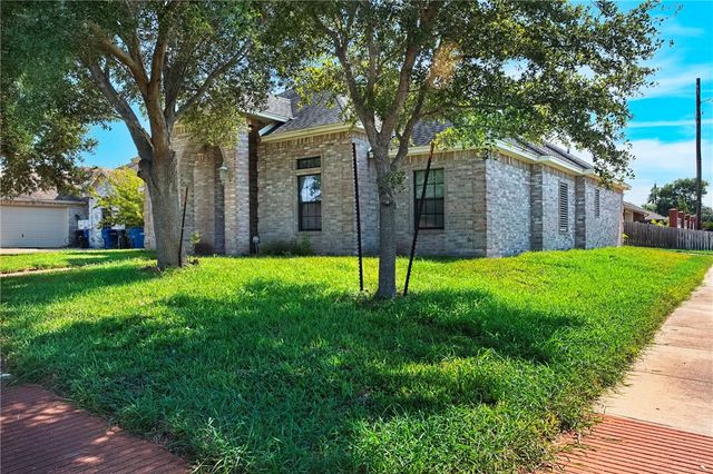 3114 Paris Dr, Corpus Christi, TX 78414