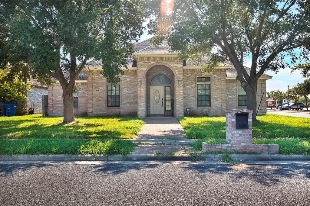 3114 Paris Dr, Corpus Christi, TX 78414